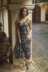 Women's Tivoli Printed Jersey Dress in Black Size: 10 - Black - Size: 10