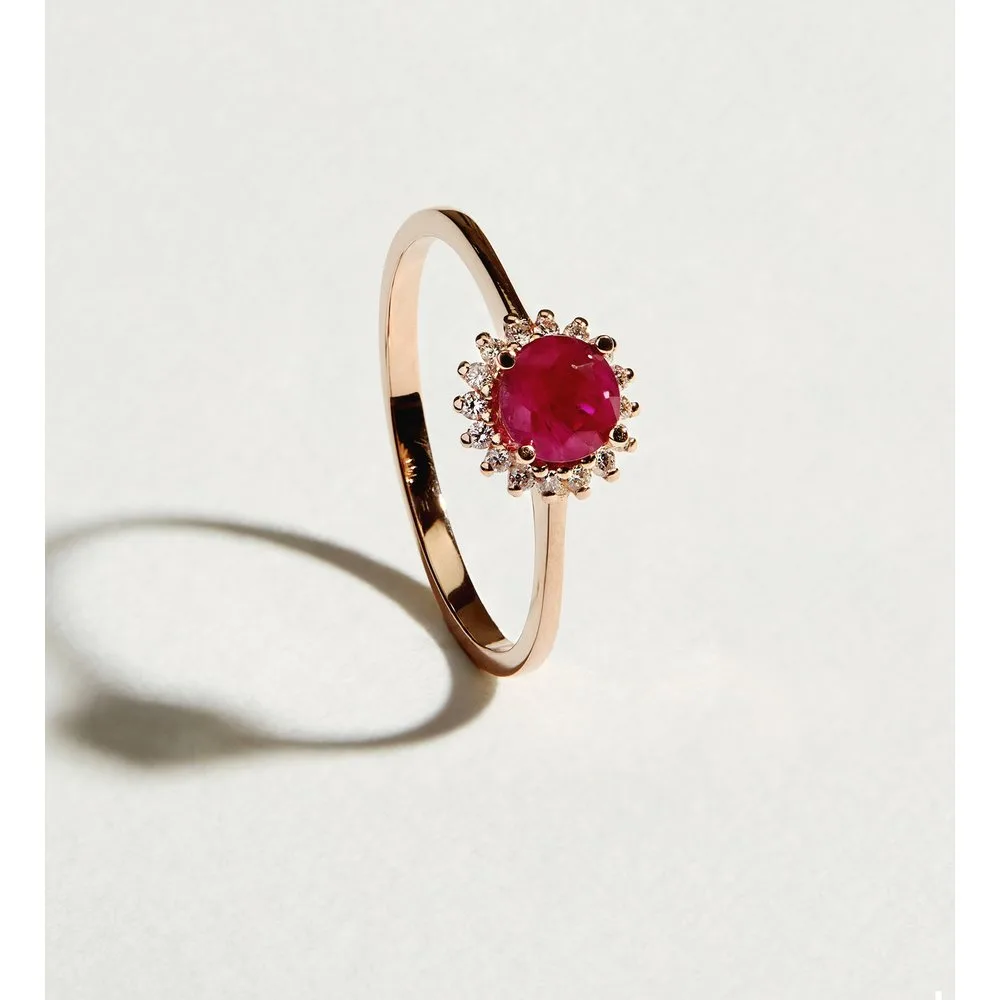Anillo de oro con diamante y rubí - El Corte Inglés - FashionsVida