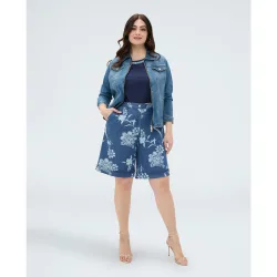 Bermudas de mujer de denim con estampado foliage delavé ajuste y diseño para el máximo confort