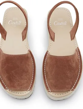 Menorquinas de mujer en piel marrón - CASTELL MENORCA - FashionsVida
