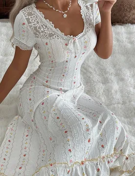 Vestido largo casual para mujer, diseño con cuello de flores diminutas de dibujos animados y ribete de encaje para camisón S - Shein - FashionsVida