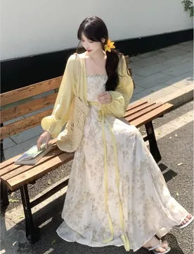 A new large-sized gentle style floral print halter dress that makes you younger and accentuates your - Aliexpress - FashionsVida