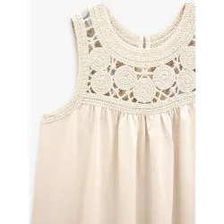 Vestido midi sin mangas con detalles de crochet