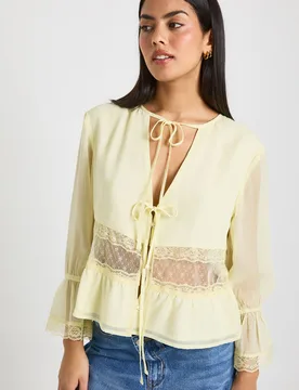 Womens Crinkle Chiffon Lace Insert Blouse - Yellow - Size 10 Uk - Boohoo - FashionsVida