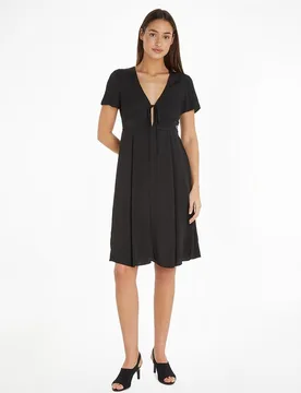 Vestido de mujer manga corta - Calvin Klein Jeans - FashionsVida