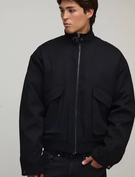 Herren Normal Geschnittene Bomberjacke Aus Polyester-Twill Mit Schornsteinkragen Black Größe XS - boohooMAN - FashionsVida