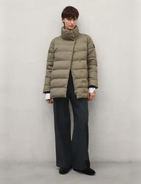 Abrigo acolchado de mujer con cierre de cremallera y capucha con bolsillos frontales - Ecoalf - FashionsVida