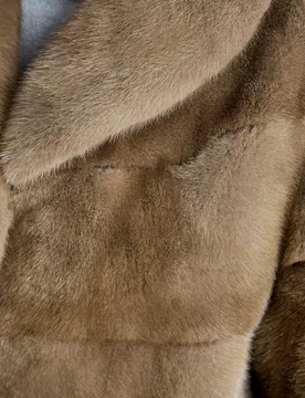 Chaqueta de mujer de pelo de visón en horizontal con cuello camisero - Maximilian - FashionsVida