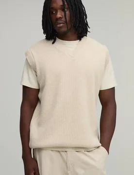 Herren Große Größen Entspannte Gerippte V-Ausschnitt Gestrickte Weste Ecru Größe Medium - boohooMAN - FashionsVida