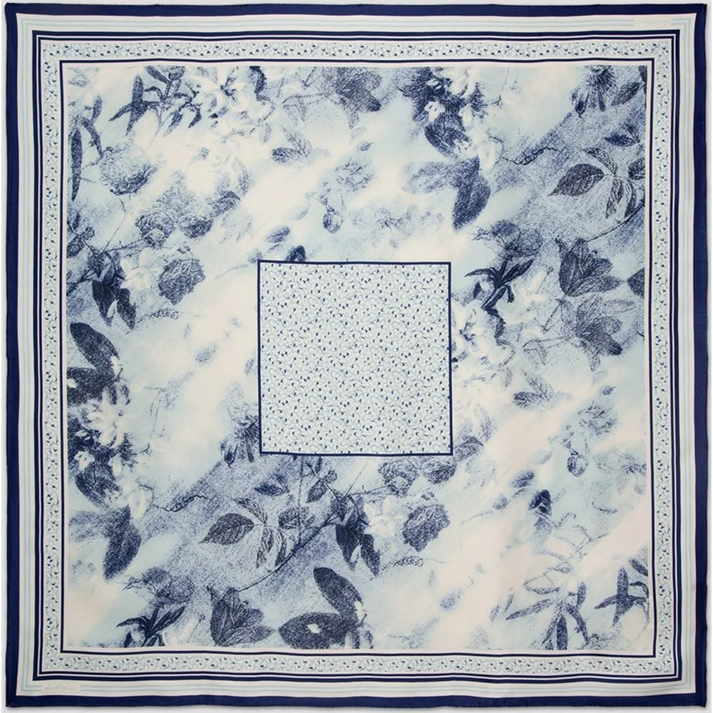 Pañuelo de mujer de seda estampado flores con cuadro - Roberto Verino - FashionsVida