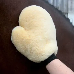 Lammfell Pflegehandschuh natur
