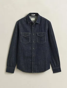 Camisa vaquera de hombre con bolsillos en el pecho con solapa abotonada - Gant - FashionsVida