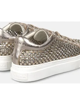 Zapatillas deportivas de mujer de rejilla con tachas de pedrería y cierre de cordones - Alma en Pena - FashionsVida