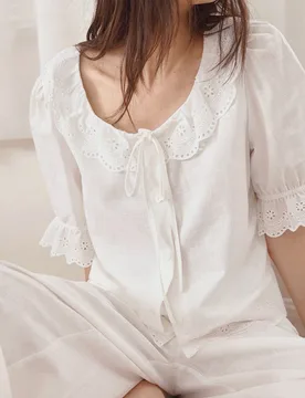 Conjunto de ropa de estar en casa informal de mujer con cuello redondo, volantes en el bajo y mangas cortas, unicolor, para verano - Shein - FashionsVida