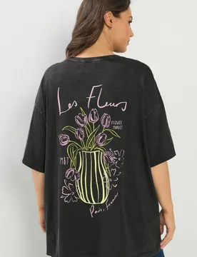 Women's 'Les Fleurs' Relaxed T-Shirt in Black Size: 14 - Black - Size: 14 - Yours - FashionsVida