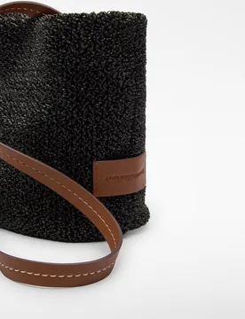 Bandolera de mujer en textura rafia - Adolfo Dominguez - FashionsVida