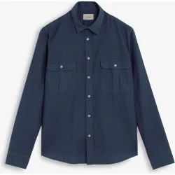Camisa de hombre regular fit con bolsillos en el pecho