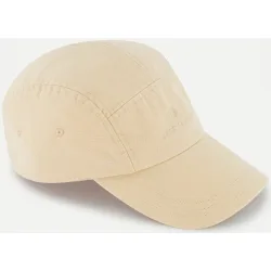 Gorra con frase bordada