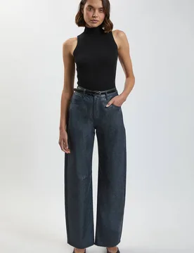 Women's Petite Metallic Denim Coated Barrel Jeans in Dark Blue Size: 16 - Dark Blue - Size: 16 - Karen millen - FashionsVida