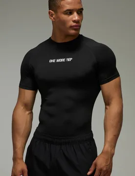 Herren One More Rep Muskel-Fit Oberteil Black Größe Small - boohooMAN - FashionsVida