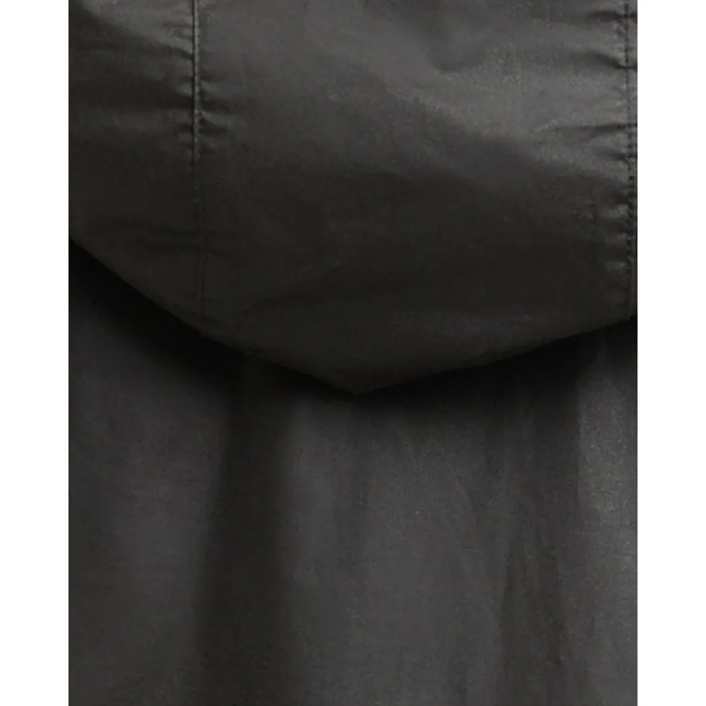 Chaqueta de mujer con múltiples bolsillos y capucha desmontable - Barbour - FashionsVida