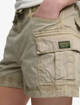 Superdry Damen Cargo Shorts mit Schmaler Passform Brown - Größe: 44 - 64.99 - FashionsVida
