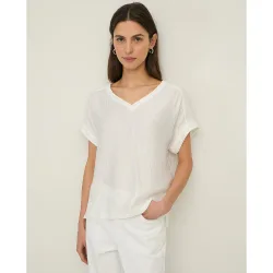 Blusa de mujer cuello pico y aberturas laterales en el bajo