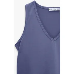 Top de mujer sin mangas con cuello pico en liso