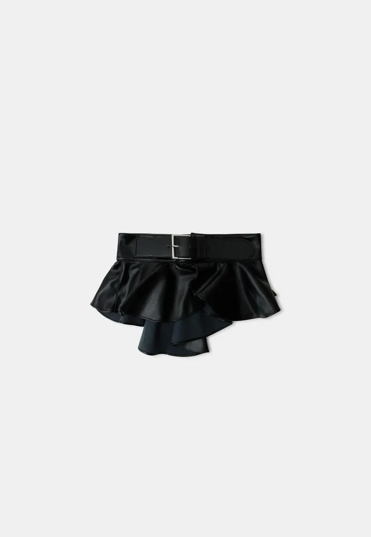 Kunstleder-Gürtelrock Schwarz M - Stradivarius - FashionsVida