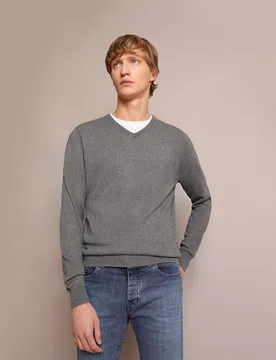 Jersey de hombre regular fit con cuello de pico - Scalpers - FashionsVida