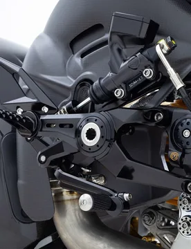 Kit Pedane Pilota Regolabili "Premium" + Pompa Freno + Serbatoio Ducati Panigale V4 / S / R 2025-2026 - Motocorse - FashionsVida