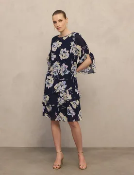 Vestido corto multicapas de manga corta con pedrería - Woman Fiesta El Corte Inglés - FashionsVida