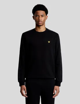 Men's Sports Tape Crew Neck Sweatshirt in Black - Lyle & Scott - FashionsVida