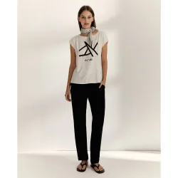 Camiseta de mujer dibujo frontal escote redondo