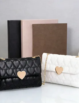 Pieza Bolso pequeño cuadrado de mujer con cadena metálica y bordado de corazón, bolso cruzado casual y lindo, bolso de hombro de unicolor bordado p - Shein - FashionsVida