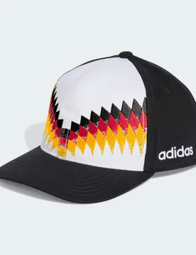 Cappello con cinturino a pressione Germania 26 Donna (S/M) Black / White - Adidas - FashionsVida
