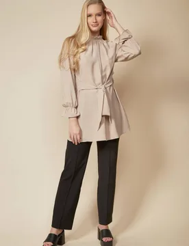 Women's Oversized Tie Waisted Long Sleeves Tunic Top in Beige Size: 8-10 - Beige - Size: 8-10 - HOXTON GAL - FashionsVida