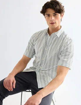 Camisa de hombre de manga corta en rosa - Wrangler - FashionsVida