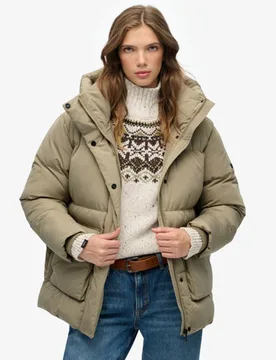 Superdry Damen Kurze Duvet Steppjacke Beige - Größe: 42 - 179.99 - FashionsVida