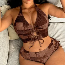 Conjunto de bikini de talla grande con estampado todo sobre, escote halter, abertura y abertura lateral 1XL