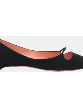 Isabel Abdo - Bailarina ante negro - Isabel Abdo - FashionsVida