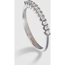 Anillo de oro con diamantes