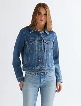 Cazadora vaquera de mujer de corte regular - Wrangler - FashionsVida