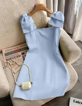 Vestido corto de mujer minimalista de unicolor con lazo lindo de moda y tirantes anchos XL - Shein - FashionsVida