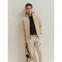 Chaqueta de hombre con capucha