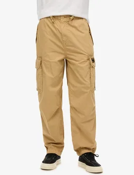Superdry Herren Parachute-hose mit Weiter Passform Beige - Größe: 34/32 - 89.99 - FashionsVida