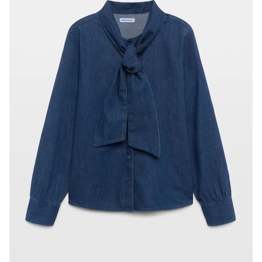 Blusa vaquera de mujer con lazada al cuello - Easy Wear - FashionsVida