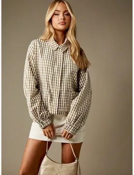 Chaqueta bomber de cuadros de peso ligero y sobredimensionada, cortavientos con hombros caídos, top corto, estilo casual de calle para otoño e invie - Shein - FashionsVida