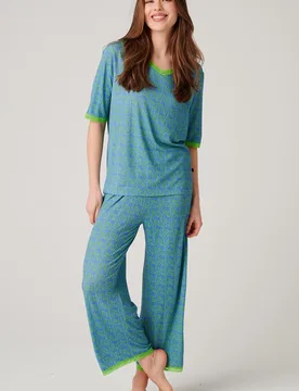 Womens Bamboo Lace Cropped Leg Pyjama Set - - Size: XS - British Boxers - FashionsVida