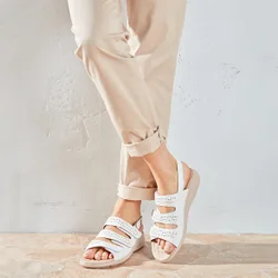 Pagen Sandale "Andrea" creme